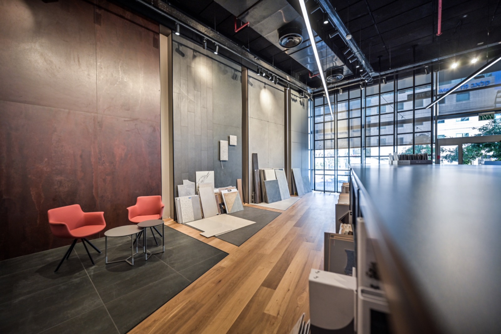 אולם תצוגה LIMA רמת החייל