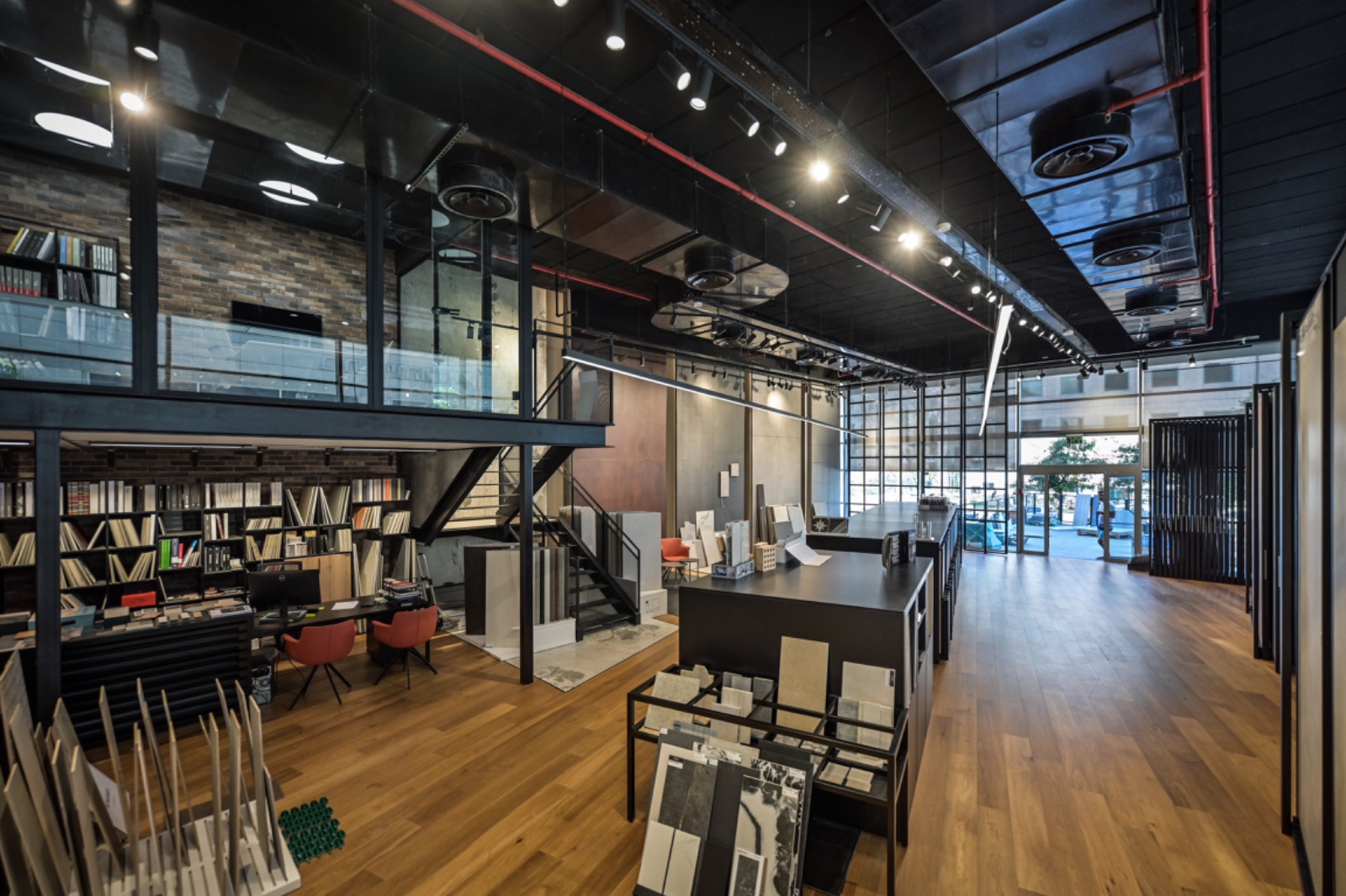 אולם תצוגה LIMA רמת החייל