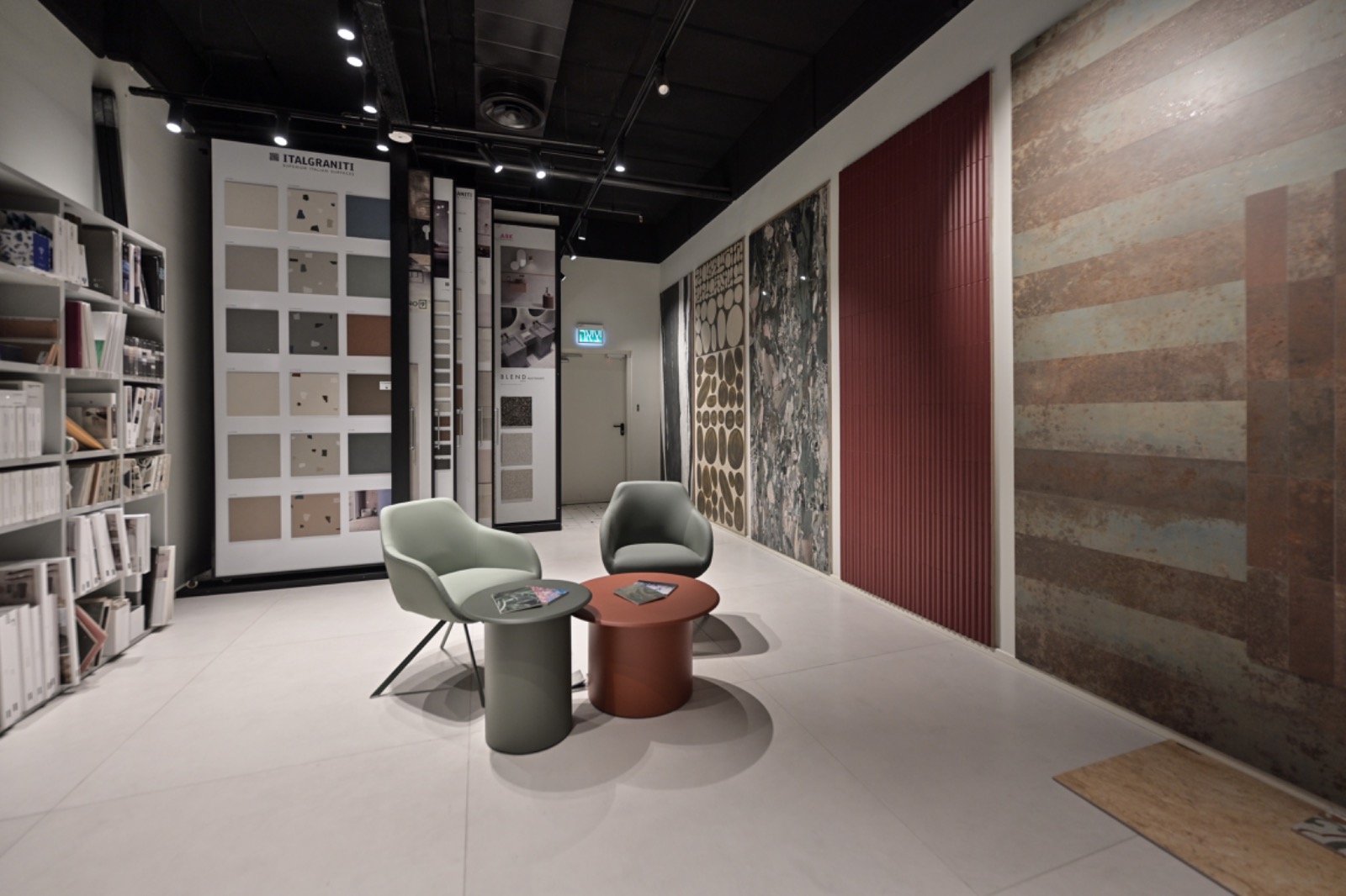 אולם תצוגה LIMA רמת החייל