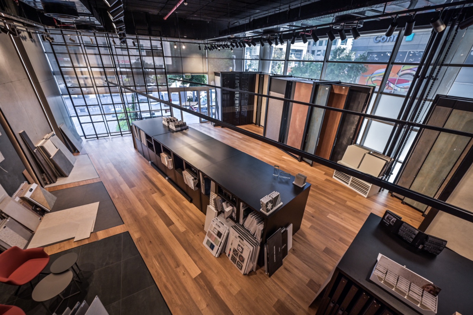 אולם תצוגה LIMA רמת החייל