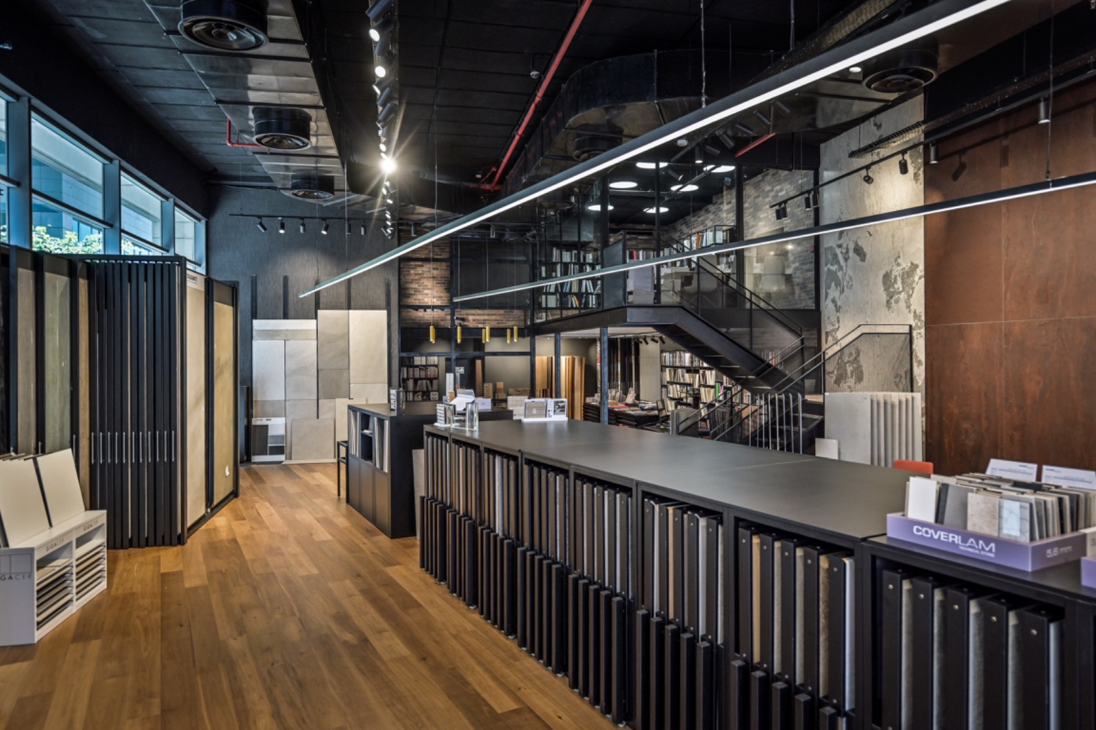 אולם תצוגה LIMA רמת החייל